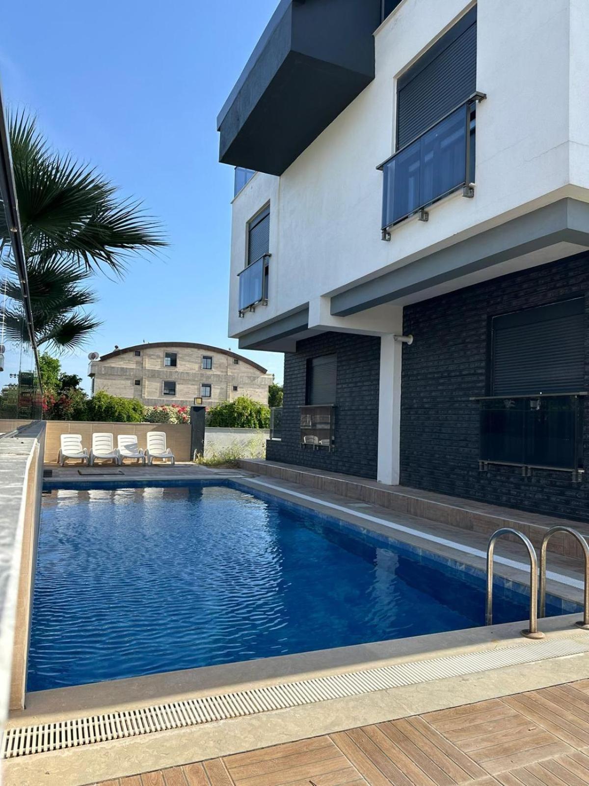 Asya Lara Appartement *